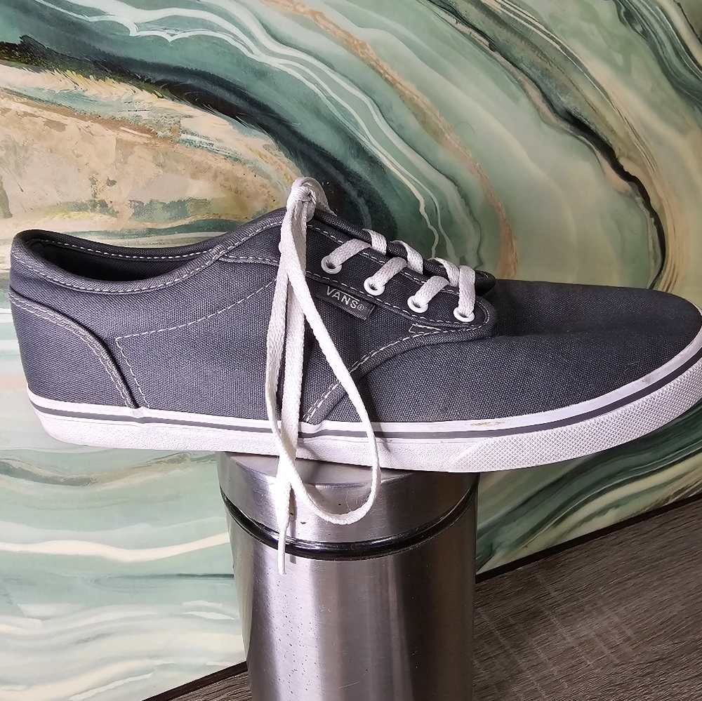 Vans Atwood pewter grey Canvas Sneakers. EUC